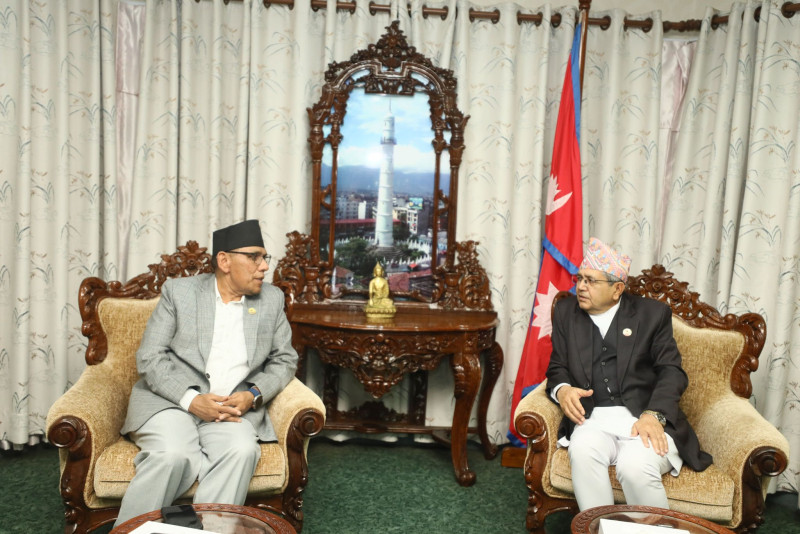 सभामुख घिमिरे र राष्ट्रियसभा अध्यक्ष दाहालबीच भेटवार्ता 